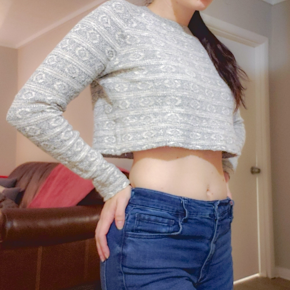 Crop Top Sweater Size Small